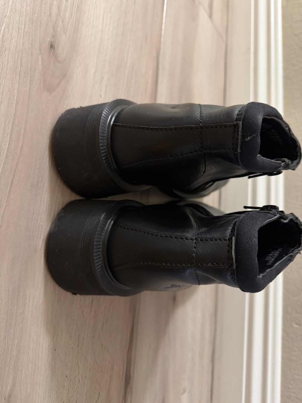 Vintage Doc Marten boots - Picture 2 of 6
